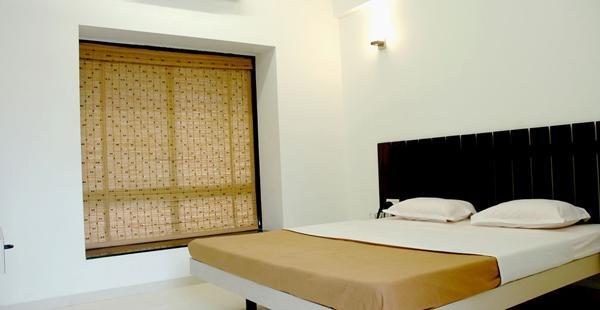 Hotel Manmandir Executive Aurangabad  Exteriör bild